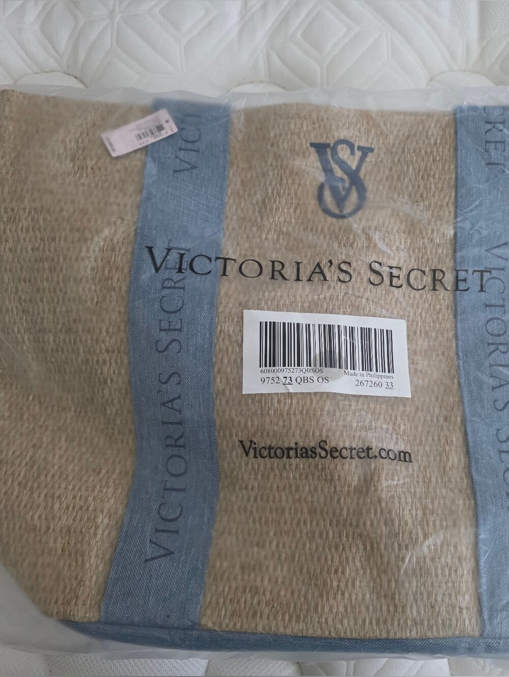Victoria's Secret Beige Straw Tote with Light Blue Straps - Picture 2 of 4